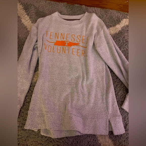 University of Tennessee cute crewneck (S) - Picture 2 of 2